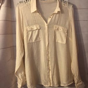 Cream 2x Maurice’s blouse